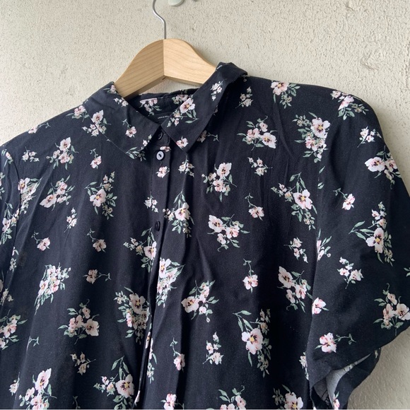 ☀️3/$30☀️ Vero Moda floral shirt dress - Picture 5 of 12